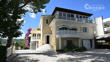 https://www.cheope.net/images/0.Anteprima_Villa%20Flo.jpg#joomlaImage://local-images/0.Anteprima_Villa Flo.jpg?width=360&height=202